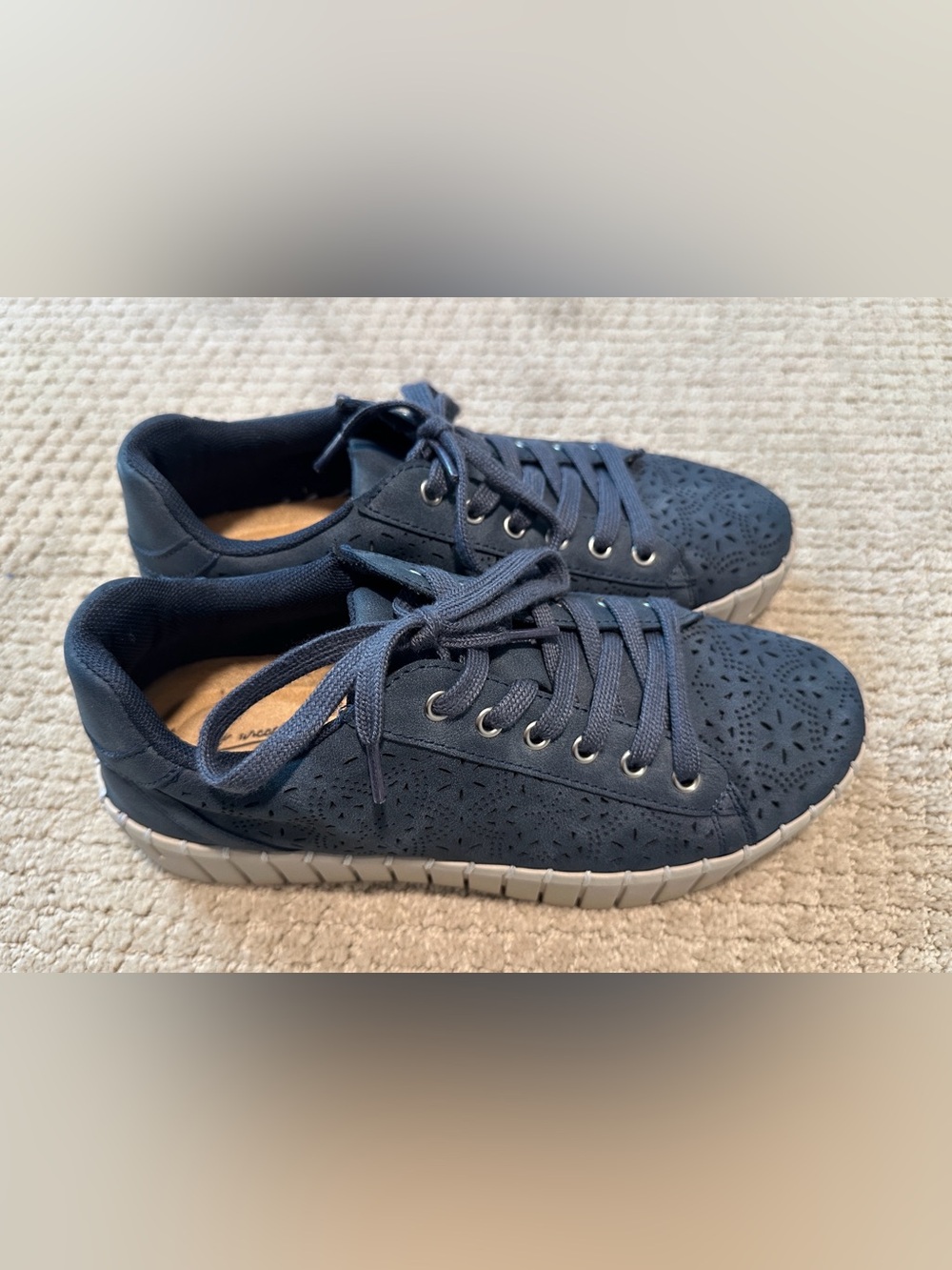 Easy Street Womenโs Navy Suede with Cut-Out Lace-Pattern Casual Sneakers